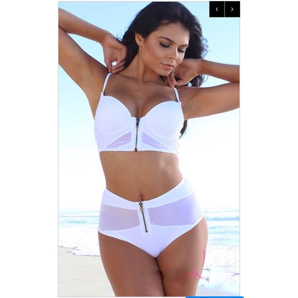 White two piece swimsuit NWT - Picture 2 of 7